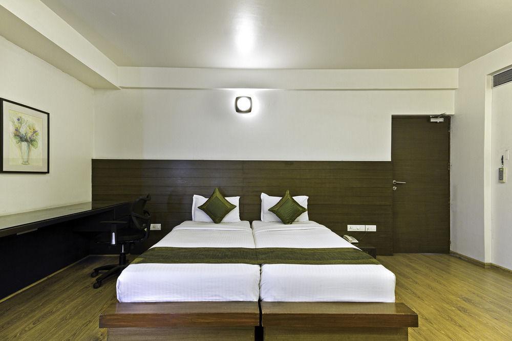 Corporate Stay Пуна Экстерьер фото